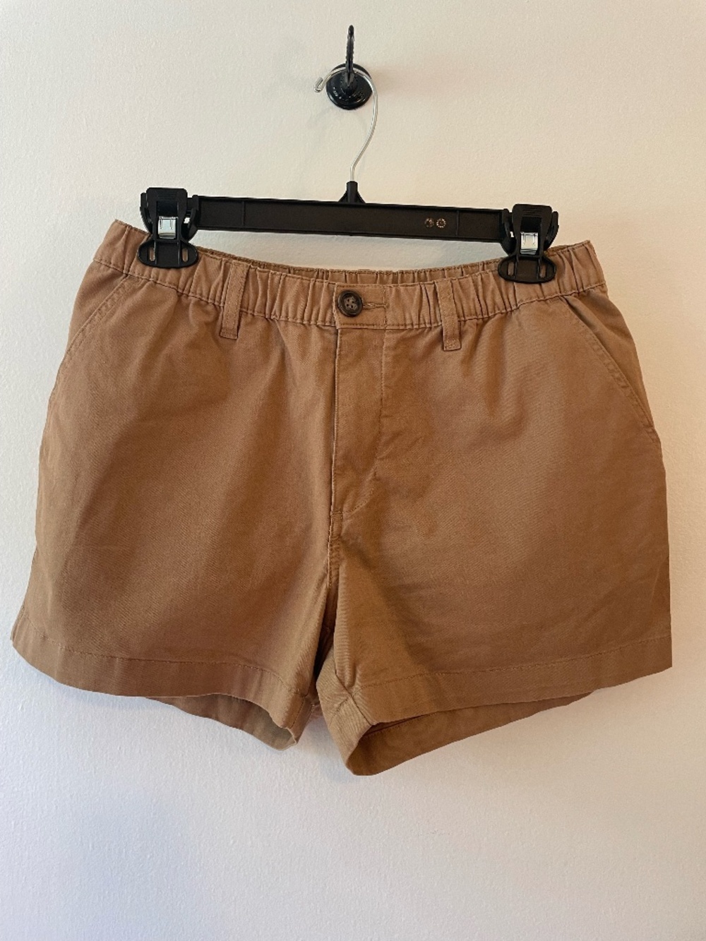 Chubbies light brown classic 4" inseam shorts size M